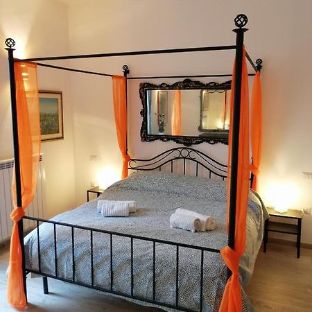 Love Mirrors And Flowers - Affitti Brevi Italia Διαμέρισμα Μπάρι Εξωτερικό φωτογραφία