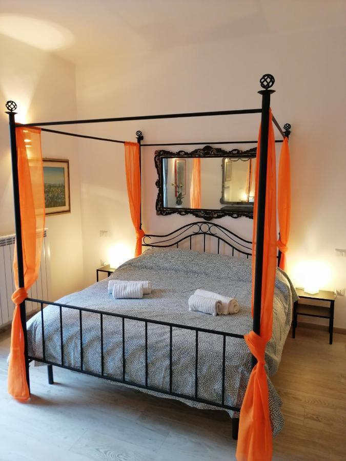 Love Mirrors And Flowers - Affitti Brevi Italia Διαμέρισμα Μπάρι Εξωτερικό φωτογραφία
